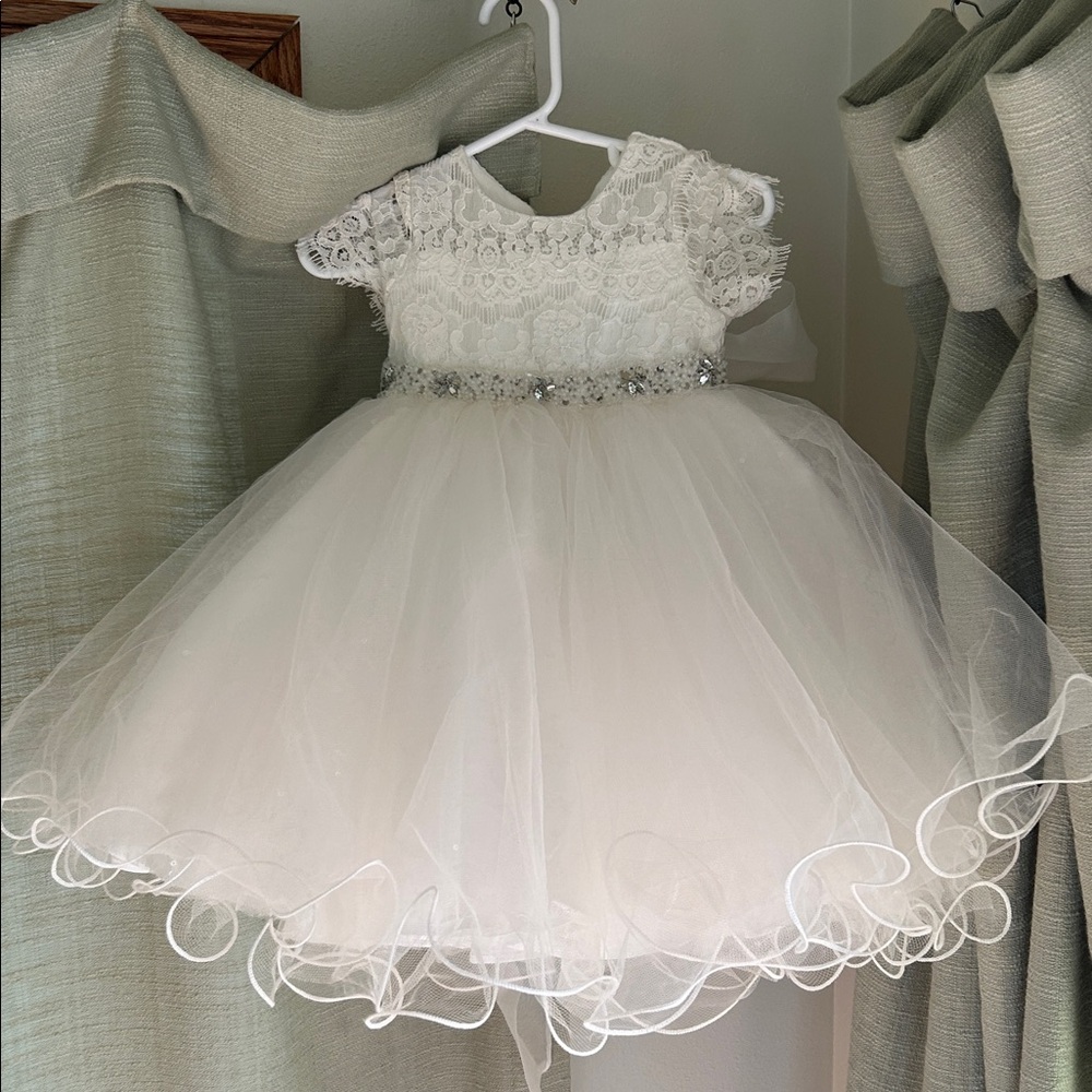 Charming White Lace Formal Dress for Kids